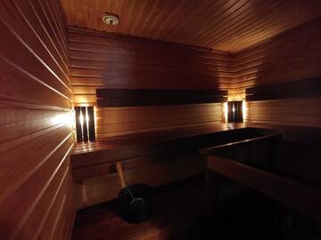 Фото номера Коттедж с 2 спальнями и видом на озеро Курортные отели Holiday Resort Harjun Portti г. Пункахарью 4